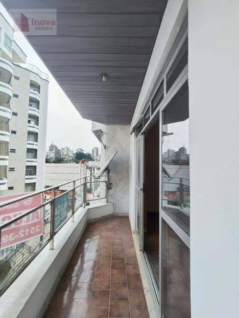 Foto 9 de Apartamento com 2 quartos para alugar, 108m2 em Granbery, Juiz De Fora - MG