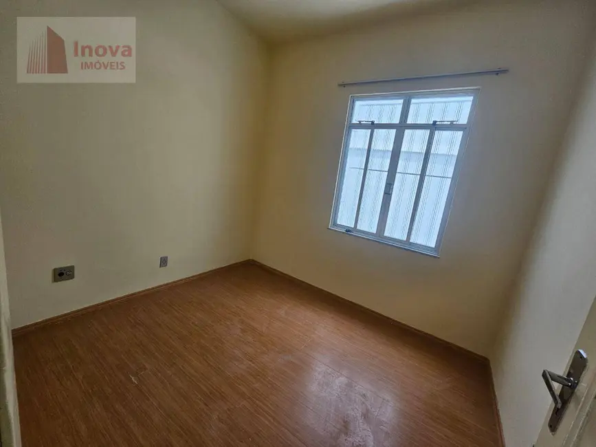 Foto 8 de Casa com 6 quartos à venda, 250m2 em São Mateus, Juiz De Fora - MG