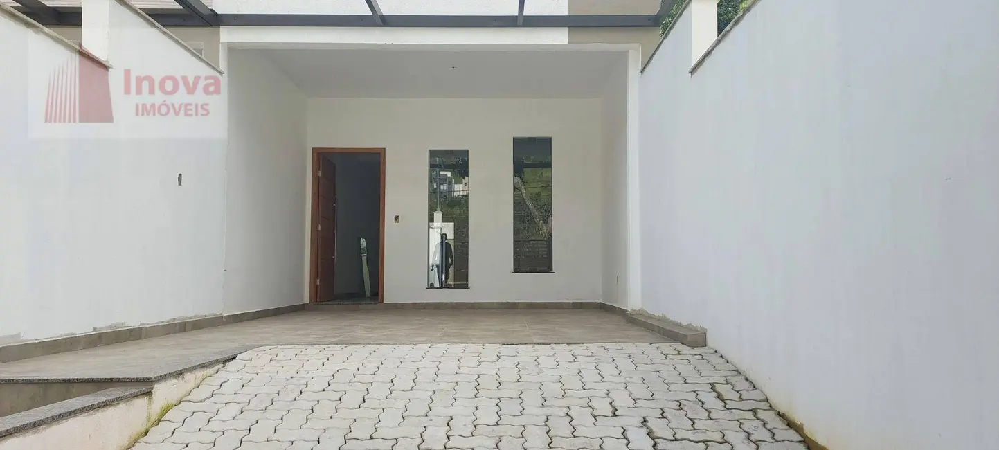 Foto 3 de Casa com 3 quartos à venda, 180m2 em Juiz De Fora - MG