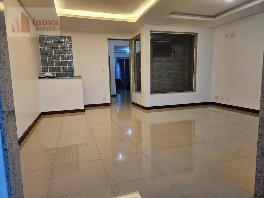 Foto 9 de Casa com 3 quartos à venda, 245m2 em Aeroporto, Juiz De Fora - MG