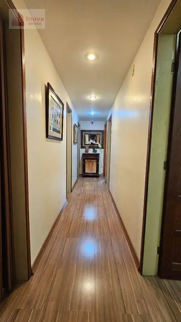 Apartamento com 4 quartos à venda, 172m2 em Juiz De Fora - MG - imagem 4 Foto 4 de Apartamento com 4 quartos à venda, 172m2 em Juiz De Fora - MG