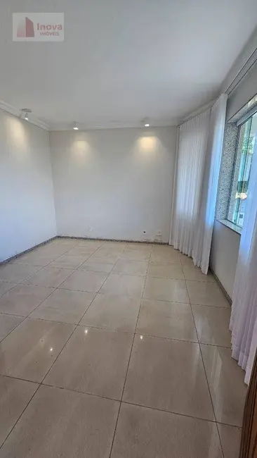Foto 5 de Casa de Condomínio com 4 quartos à venda, 600m2 em Juiz De Fora - MG