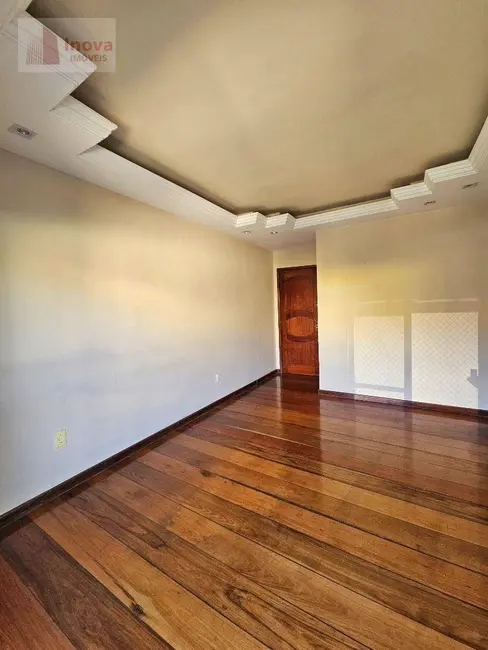 Foto 2 de Cobertura com 3 quartos à venda, 227m2 em Santa Cecília, Juiz De Fora - MG