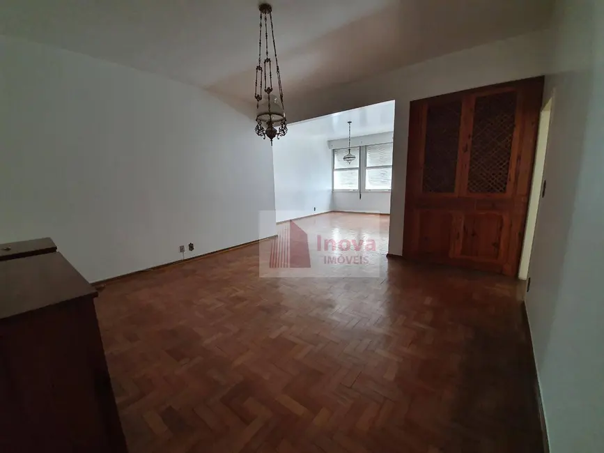 Apartamento com 4 quartos à venda, 230m2 em Centro, Juiz De Fora - MG - imagem 4 Foto 4 de Apartamento com 4 quartos à venda, 230m2 em Centro, Juiz De Fora - MG