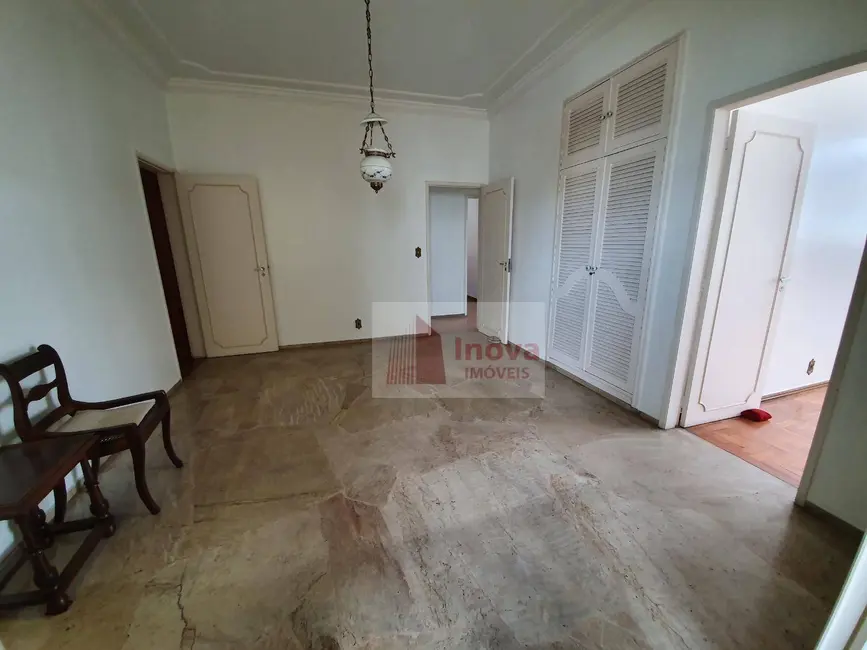 Apartamento com 4 quartos à venda, 230m2 em Centro, Juiz De Fora - MG - imagem 9 Foto 9 de Apartamento com 4 quartos à venda, 230m2 em Centro, Juiz De Fora - MG
