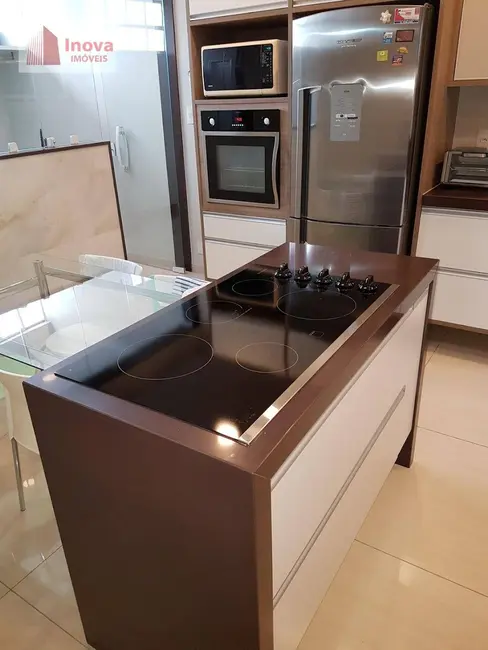 Apartamento com 3 quartos à venda, 152m2 em Centro, Juiz De Fora - MG - imagem 9 Foto 9 de Apartamento com 3 quartos à venda, 152m2 em Centro, Juiz De Fora - MG