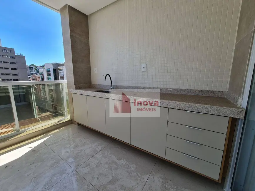 Apartamento com 4 quartos à venda, 250m2 em Bom Pastor, Juiz De Fora - MG - imagem 8 Foto 8 de Apartamento com 4 quartos à venda, 250m2 em Bom Pastor, Juiz De Fora - MG