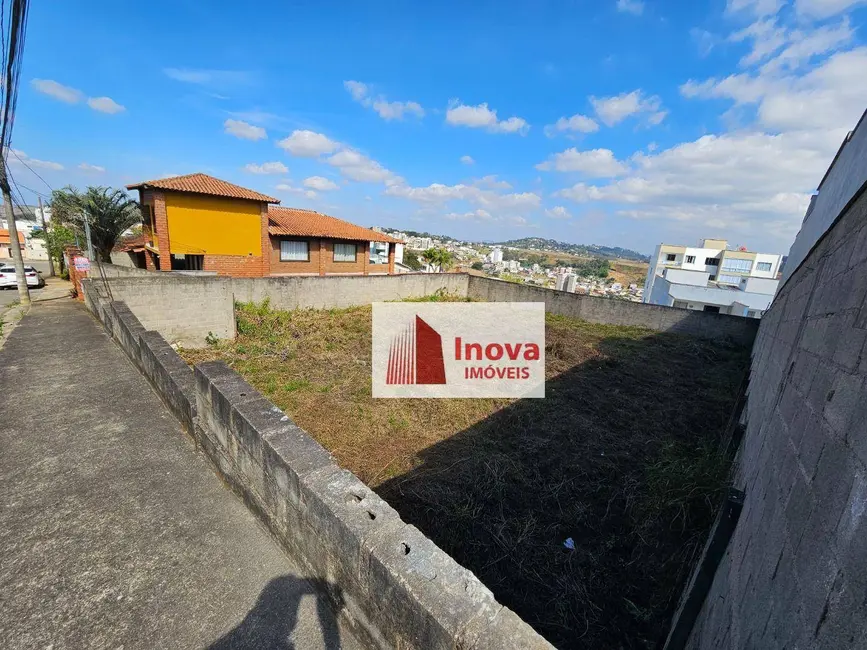 Foto 2 de Terreno / Lote à venda, 360m2 em Aeroporto, Juiz De Fora - MG