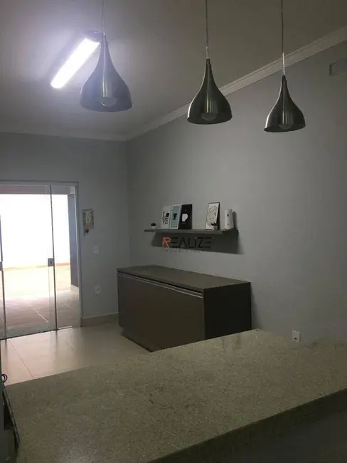Foto 4 de Casa com 2 quartos à venda, 200m2 em Salto - SP