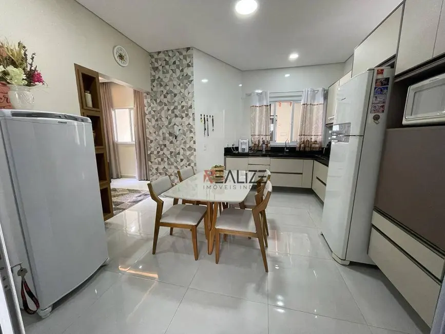 Foto 8 de Casa com 3 quartos à venda, 150m2 em Indaiatuba - SP