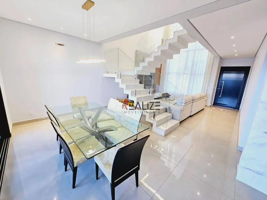 Foto 4 de Sobrado com 3 quartos à venda, 300m2 em Indaiatuba - SP