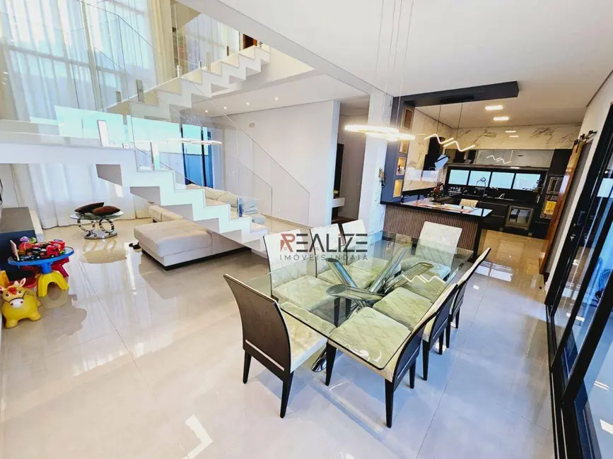 Foto 5 de Sobrado com 3 quartos à venda, 300m2 em Indaiatuba - SP