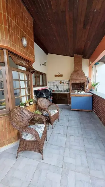 Foto 7 de Casa com 3 quartos à venda, 300m2 em Itanhaem - SP