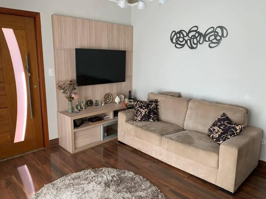 Casa com 3 quartos à venda, 253m2 em Jardim Olinda, Indaiatuba - SP - imagem 8 Foto 8 de Casa com 3 quartos à venda, 253m2 em Jardim Olinda, Indaiatuba - SP