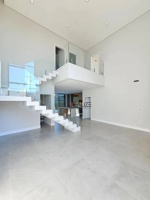 Sobrado com 4 quartos à venda, 300m2 em Indaiatuba - SP - imagem 6 Foto 6 de Sobrado com 4 quartos à venda, 300m2 em Indaiatuba - SP