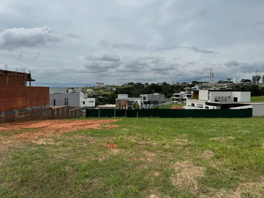 Foto 1 de Terreno / Lote à venda, 680m2 em Indaiatuba - SP