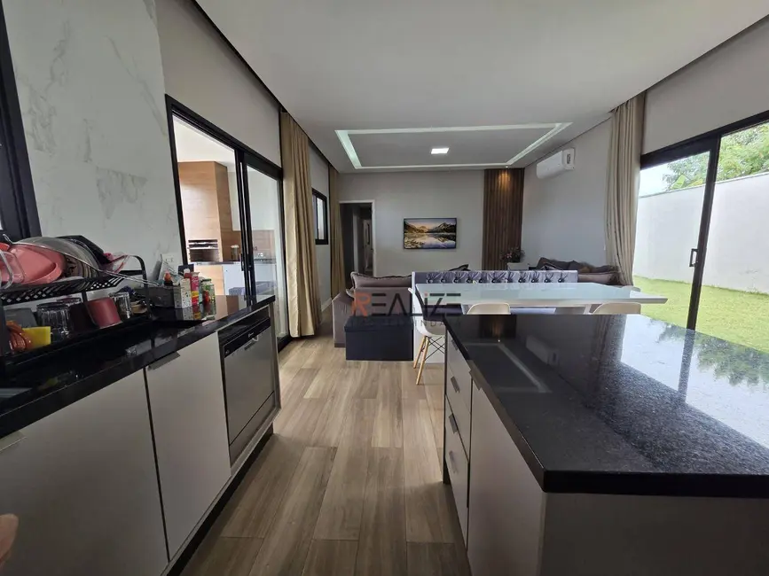 Foto 3 de Casa de Condomínio com 3 quartos à venda, 1000m2 em Terras de Santa Rosa, Salto - SP