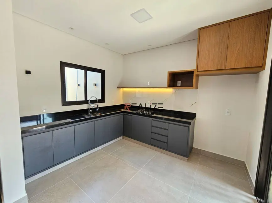 Foto 4 de Casa com 3 quartos à venda, 150m2 em Indaiatuba - SP