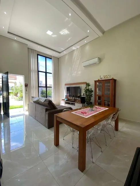 Foto 3 de Casa de Condomínio com 3 quartos à venda, 200m2 em Jardim Bréscia, Indaiatuba - SP