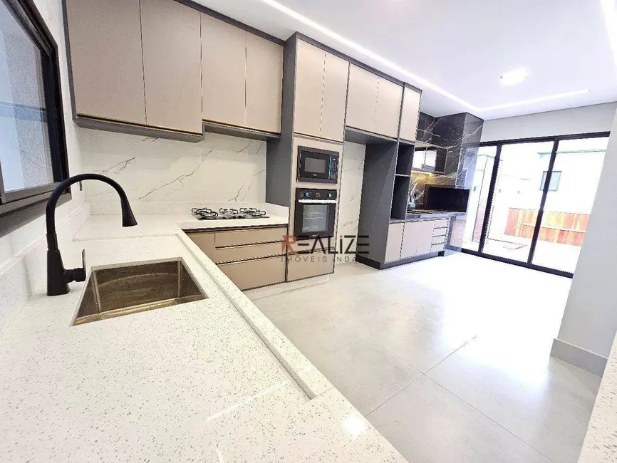 Casa de Condomínio com 3 quartos à venda, 215m2 em Indaiatuba - SP - imagem 9 Foto 9 de Casa de Condomínio com 3 quartos à venda, 215m2 em Indaiatuba - SP