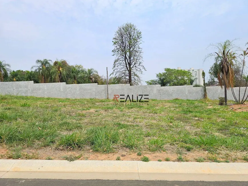 Foto 1 de Terreno / Lote à venda, 300m2 em Chácara Areal, Indaiatuba - SP