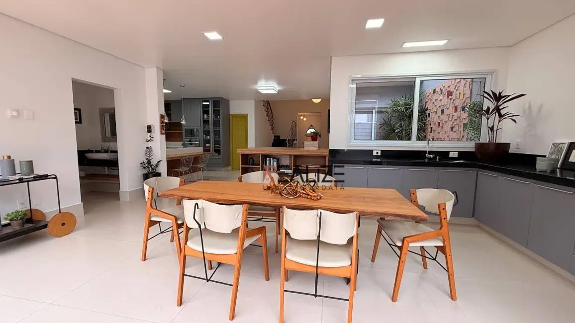 Foto 7 de Sobrado com 3 quartos à venda, 340m2 em Indaiatuba - SP