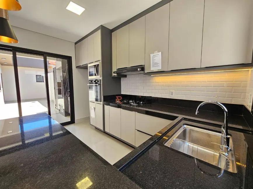 Foto 9 de Casa com 3 quartos à venda, 150m2 em Indaiatuba - SP