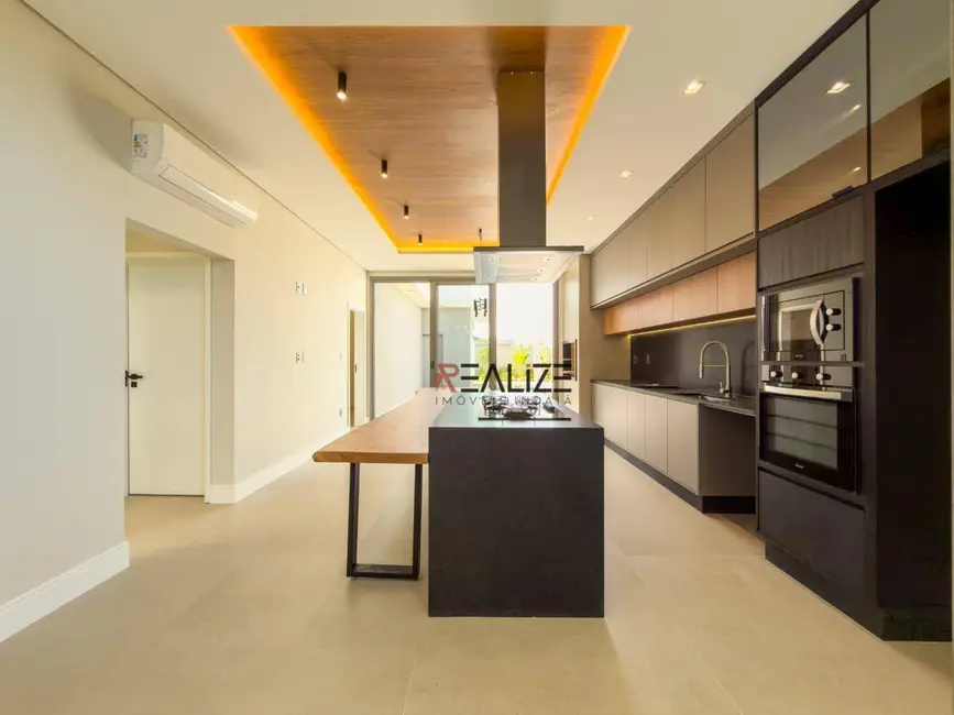 Casa de Condomínio com 4 quartos à venda, 490m2 em Jardim Residencial Helvétia Park II, Indaiatuba - SP - imagem 9 Foto 9 de Casa de Condomínio com 4 quartos à venda, 490m2 em Jardim Residencial Helvétia Park II, Indaiatuba - SP