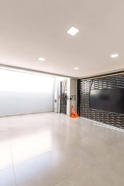 Foto 3 de Casa com 3 quartos à venda, 150m2 em Indaiatuba - SP