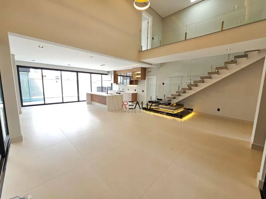 Foto 4 de Sobrado com 4 quartos à venda, 300m2 em Indaiatuba - SP