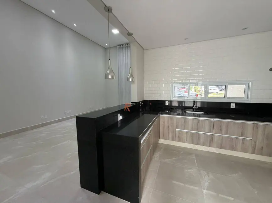 Foto 8 de Casa de Condomínio com 3 quartos à venda, 200m2 em Jardim Bréscia, Indaiatuba - SP