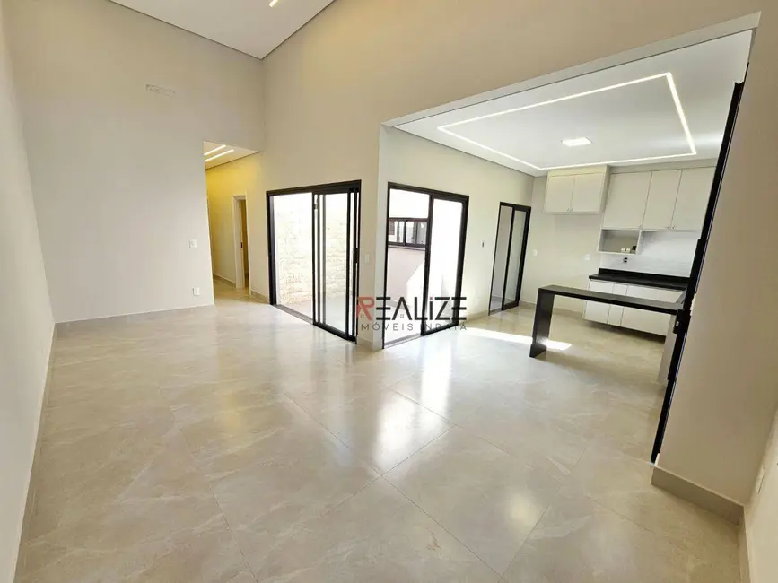 Foto 1 de Casa com 3 quartos à venda, 150m2 em Indaiatuba - SP