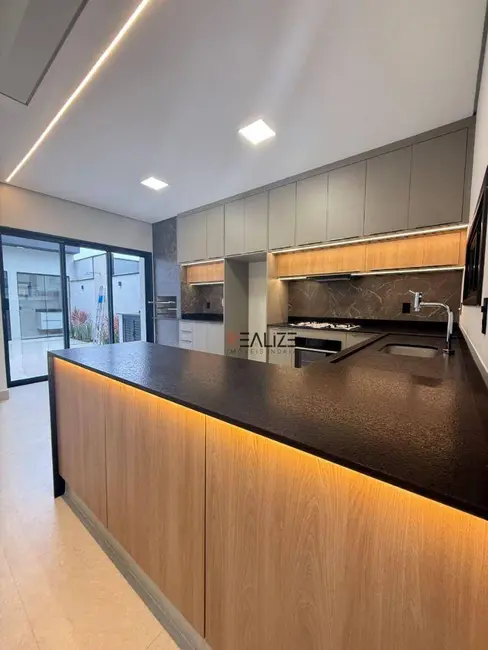 Casa de Condomínio com 3 quartos à venda, 200m2 em Indaiatuba - SP - imagem 5 Foto 5 de Casa de Condomínio com 3 quartos à venda, 200m2 em Indaiatuba - SP