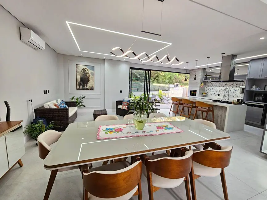 Foto 6 de Sobrado com 3 quartos à venda, 318m2 em Indaiatuba - SP