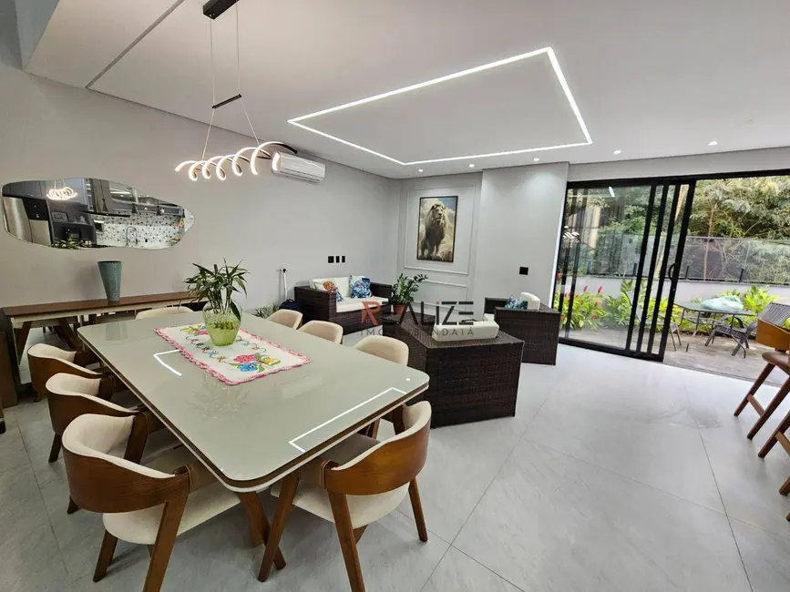 Foto 9 de Sobrado com 3 quartos à venda, 318m2 em Indaiatuba - SP