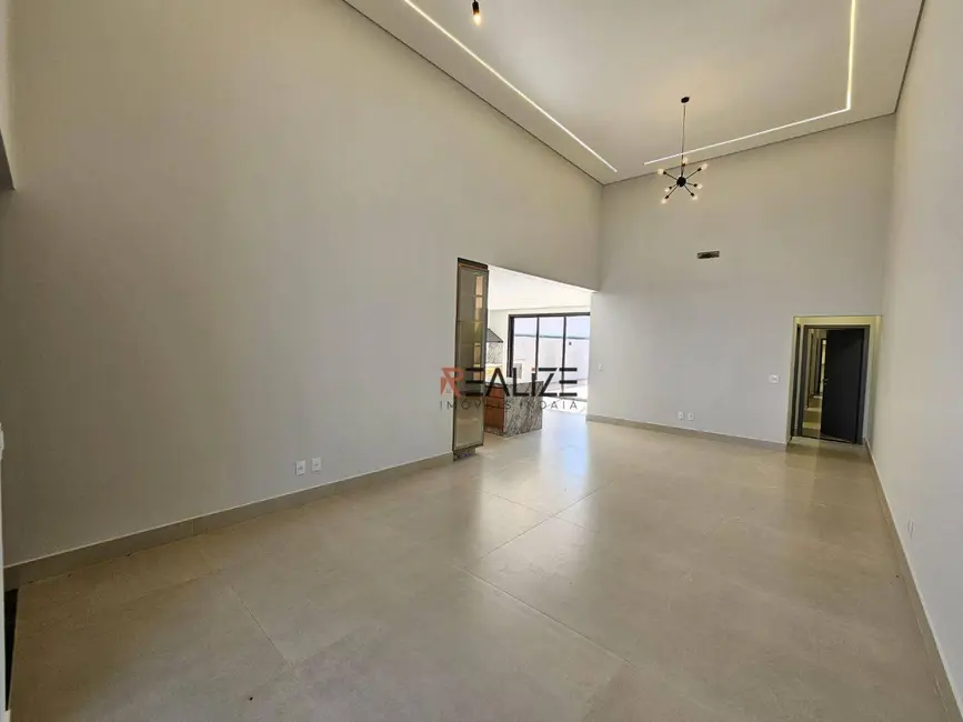 Casa de Condomínio com 3 quartos à venda, 352m2 em Indaiatuba - SP - imagem 3 Foto 3 de Casa de Condomínio com 3 quartos à venda, 352m2 em Indaiatuba - SP
