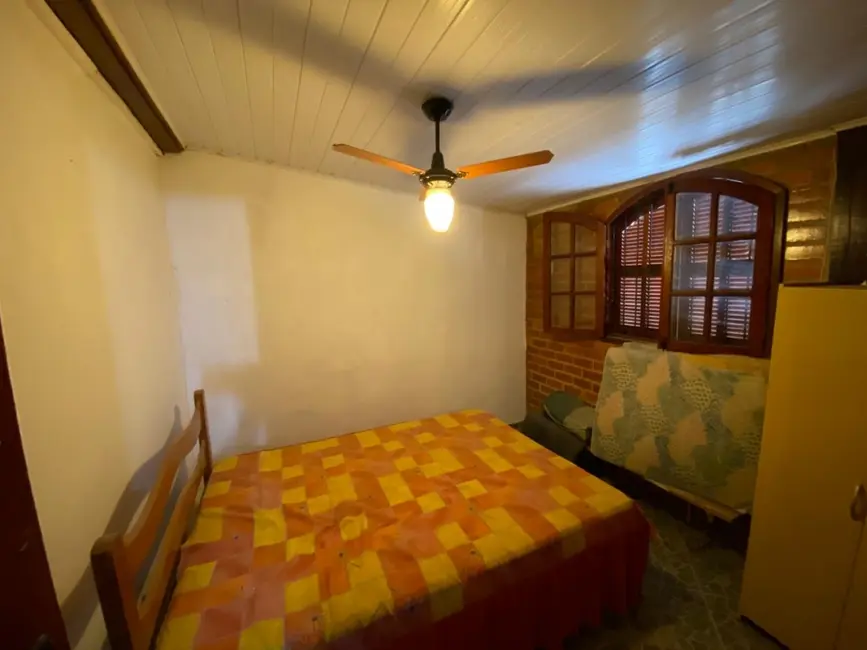 Casa com 2 quartos à venda, 360m2 em Balneário das Conchas, Sao Pedro Da Aldeia - RJ - imagem 4 Foto 4 de Casa com 2 quartos à venda, 360m2 em Balneário das Conchas, Sao Pedro Da Aldeia - RJ