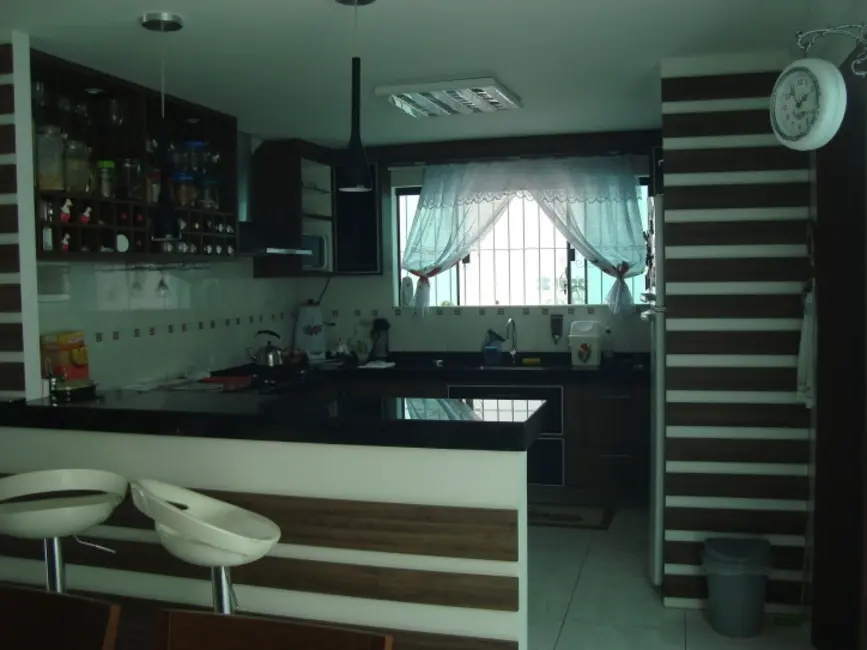 Casa com 4 quartos à venda, 360m2 em Portinho, Cabo Frio - RJ - imagem 4 Foto 4 de Casa com 4 quartos à venda, 360m2 em Portinho, Cabo Frio - RJ