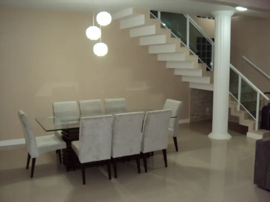 Casa com 4 quartos à venda, 360m2 em Bela Vista, Sao Pedro Da Aldeia - RJ - imagem 6 Foto 6 de Casa com 4 quartos à venda, 360m2 em Bela Vista, Sao Pedro Da Aldeia - RJ