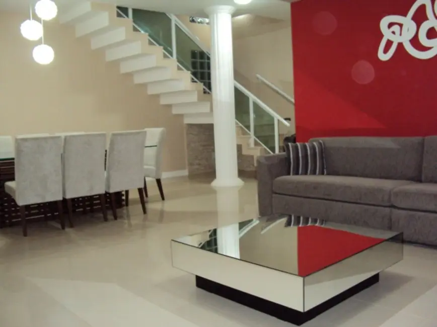 Casa com 4 quartos à venda, 360m2 em Bela Vista, Sao Pedro Da Aldeia - RJ - imagem 3 Foto 3 de Casa com 4 quartos à venda, 360m2 em Bela Vista, Sao Pedro Da Aldeia - RJ