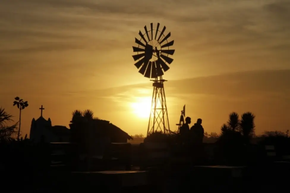 Terreno / Lote à venda, 50000m2 em Fluminense, Sao Pedro Da Aldeia - RJ - imagem 3 Foto 3 de Terreno / Lote à venda, 50000m2 em Fluminense, Sao Pedro Da Aldeia - RJ