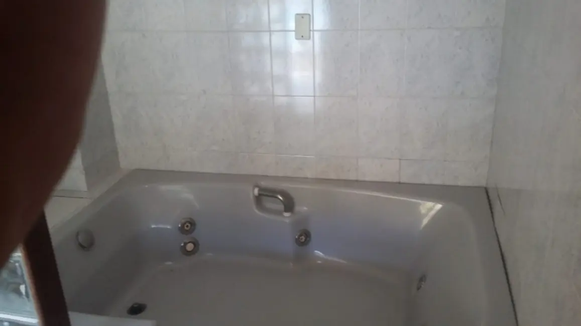 Casa com 6 quartos à venda, 600m2 em Sao Pedro Da Aldeia - RJ - imagem 8 Foto 8 de Casa com 6 quartos à venda, 600m2 em Sao Pedro Da Aldeia - RJ