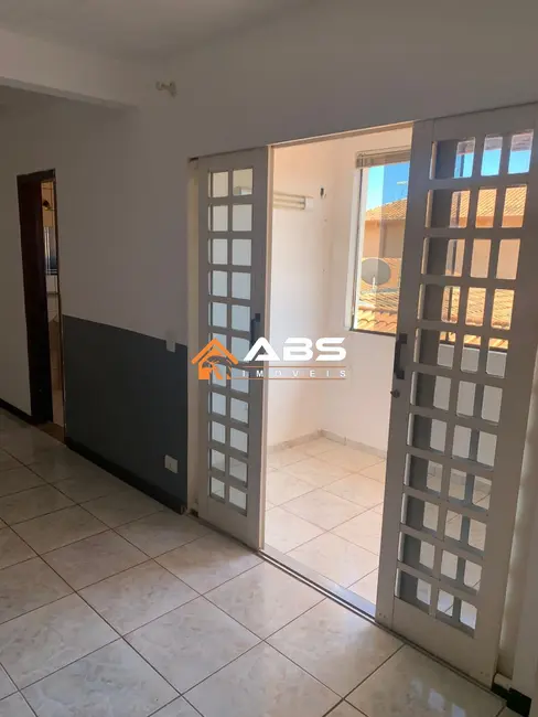 Casa com 5 quartos à venda, 200m2 em Residencial Santos Dumont (Santa Maria), Brasilia - DF - imagem 6 Foto 6 de Casa com 5 quartos à venda, 200m2 em Residencial Santos Dumont (Santa Maria), Brasilia - DF