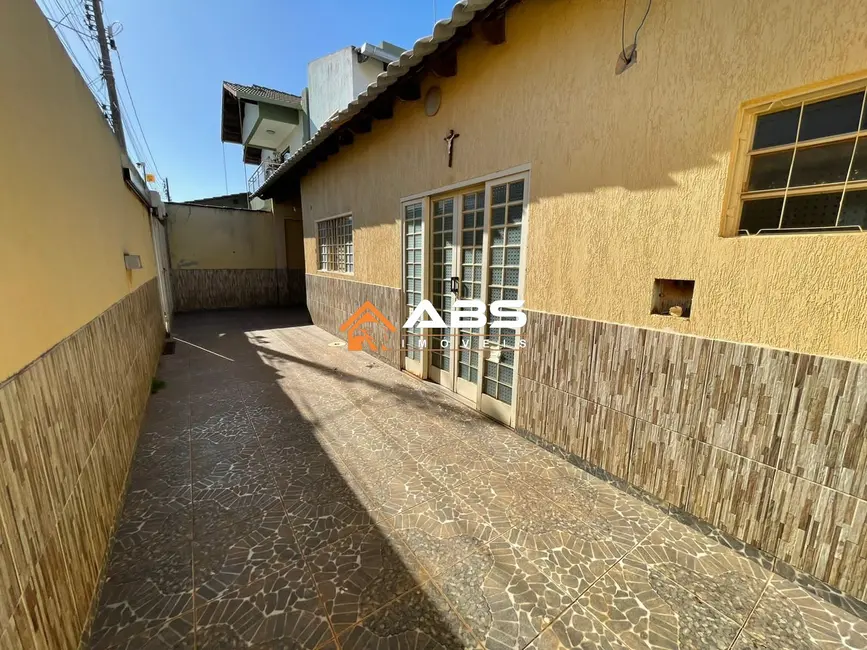 Foto 2 de Casa com 4 quartos à venda, 360m2 em Valparaiso I - Etapa E, Valparaiso De Goias - GO