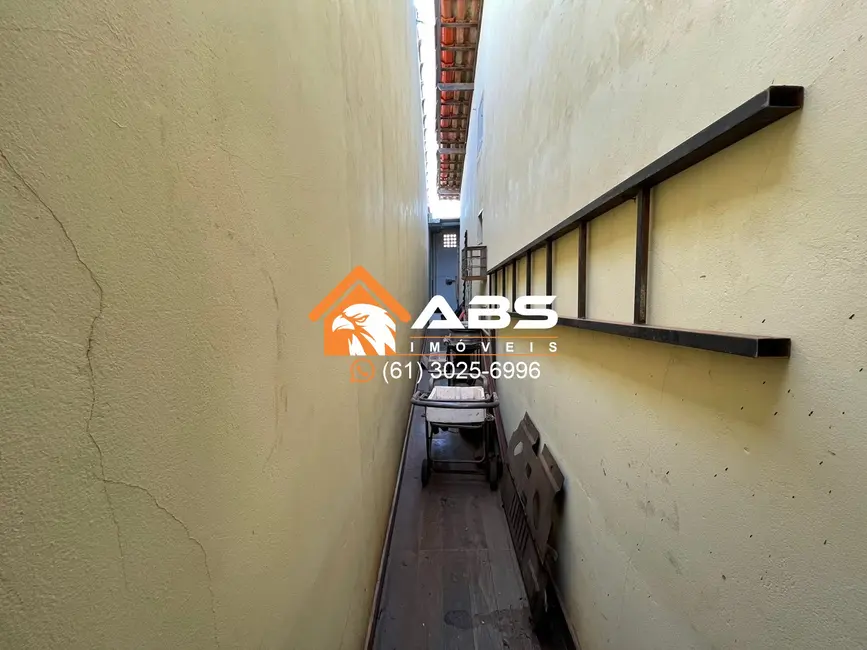 Casa com 2 quartos à venda, 140m2 em Setor de Chácaras Anhangüera A, Valparaiso De Goias - GO - imagem 3 Foto 3 de Casa com 2 quartos à venda, 140m2 em Setor de Chácaras Anhangüera A, Valparaiso De Goias - GO