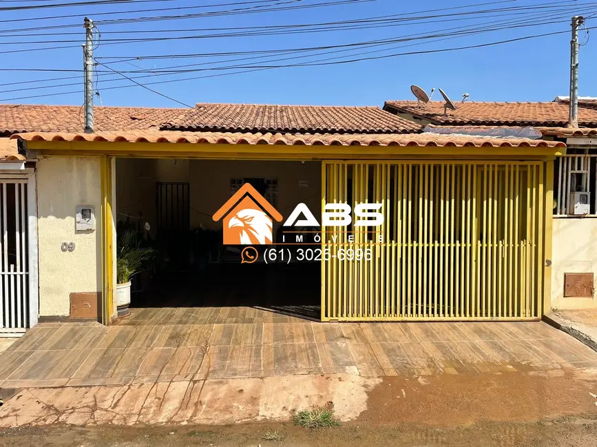 Foto 2 de Casa com 2 quartos à venda, 140m2 em Setor de Chácaras Anhangüera A, Valparaiso De Goias - GO