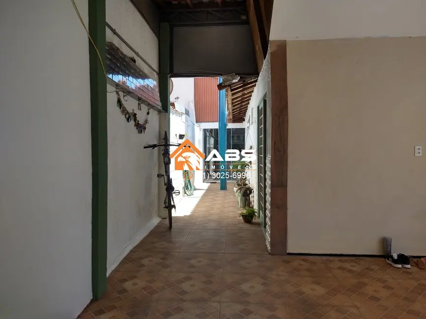 Casa com 3 quartos à venda, 240m2 em Valparaiso I - Etapa A, Valparaiso De Goias - GO - imagem 3 Foto 3 de Casa com 3 quartos à venda, 240m2 em Valparaiso I - Etapa A, Valparaiso De Goias - GO