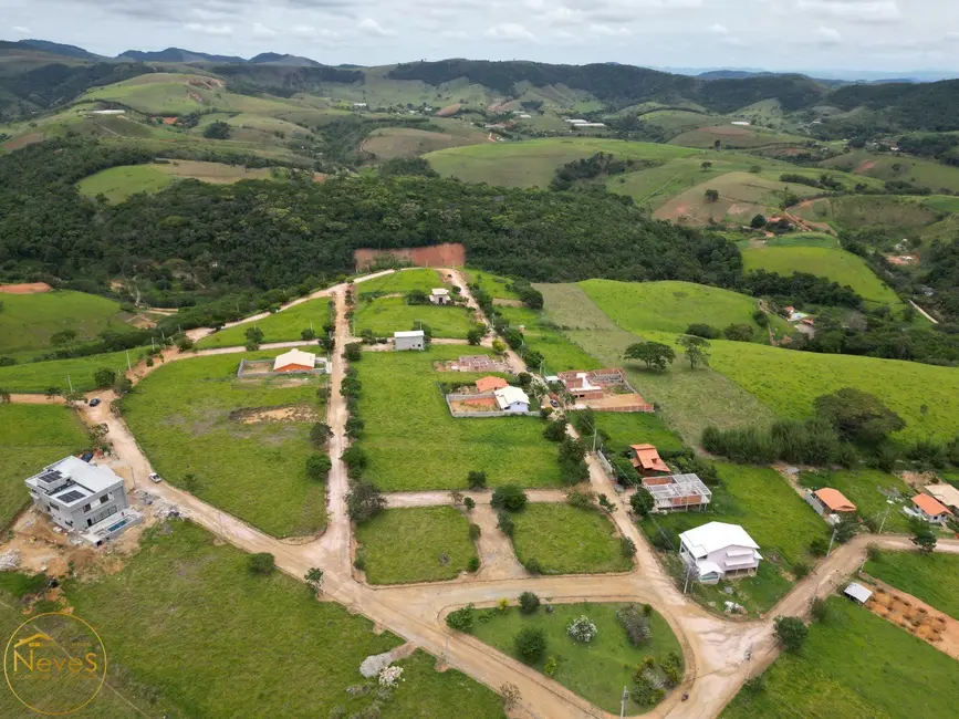Foto 1 de Terreno / Lote à venda, 571m2 em Paty Do Alferes - RJ