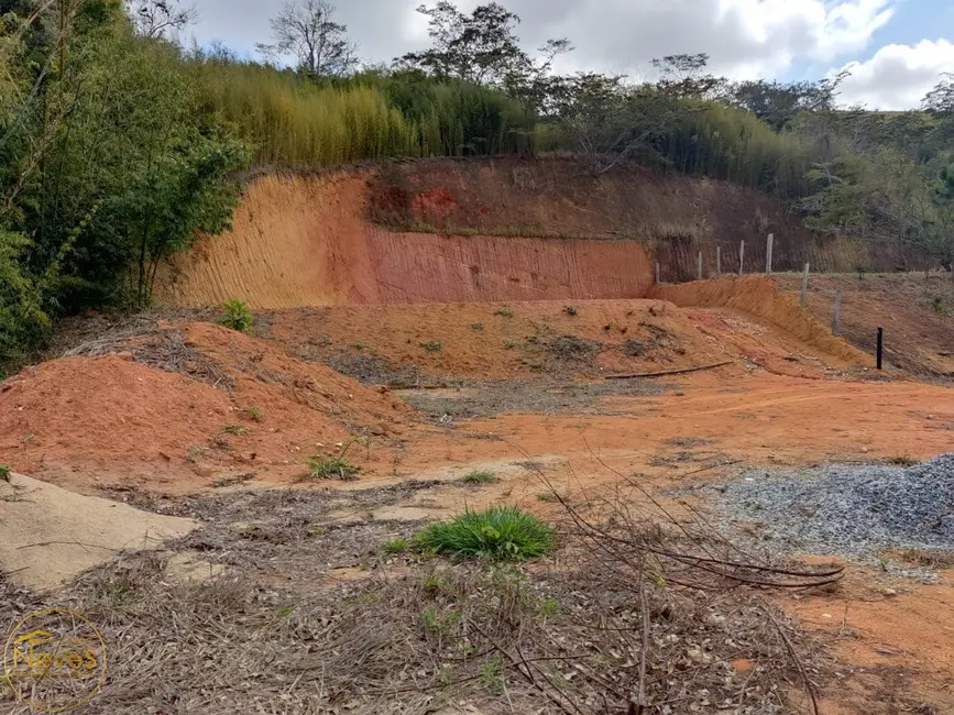 Foto 1 de Terreno / Lote à venda, 2362m2 em Paty Do Alferes - RJ