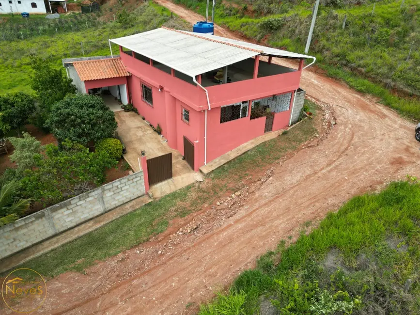 Casa com 2 quartos à venda, 126m2 em Paty Do Alferes - RJ - imagem 3 Foto 3 de Casa com 2 quartos à venda, 126m2 em Paty Do Alferes - RJ